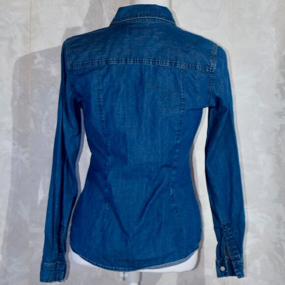 LOFT Women's S Small Blue Wash Fitted Denim Pearl Snap Western Shirt - Picture 2 of 4